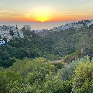 לאקז'רי הום אחוזה דירה